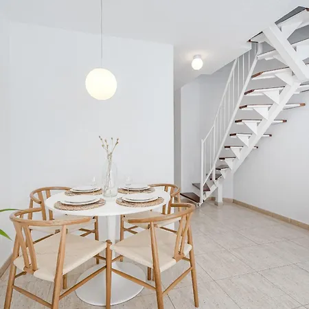 2bd Bright Family-friendly In דירה קיאו סלבאחה