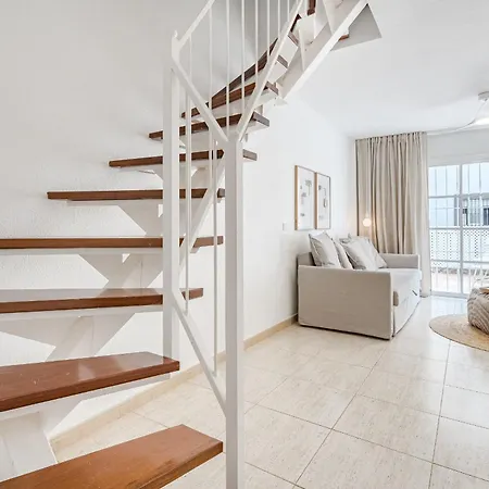 2bd Bright Family-friendly In דירה
