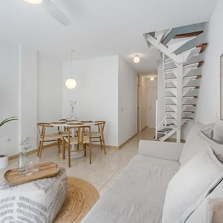 2bd Bright Family-friendly In דירה *